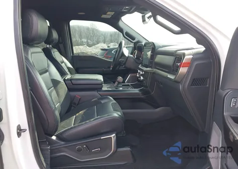 2022 Ford F-150 Raptor z USA, uszkodzony, nr VIN 1FTFW1RG2NFB01155